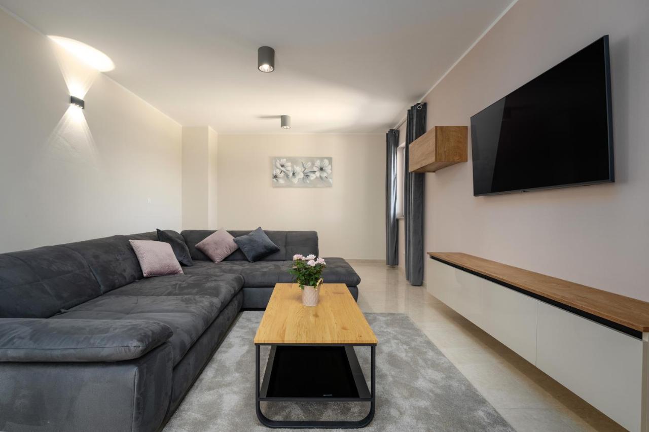 Holiday House Leana بازين المظهر الخارجي الصورة