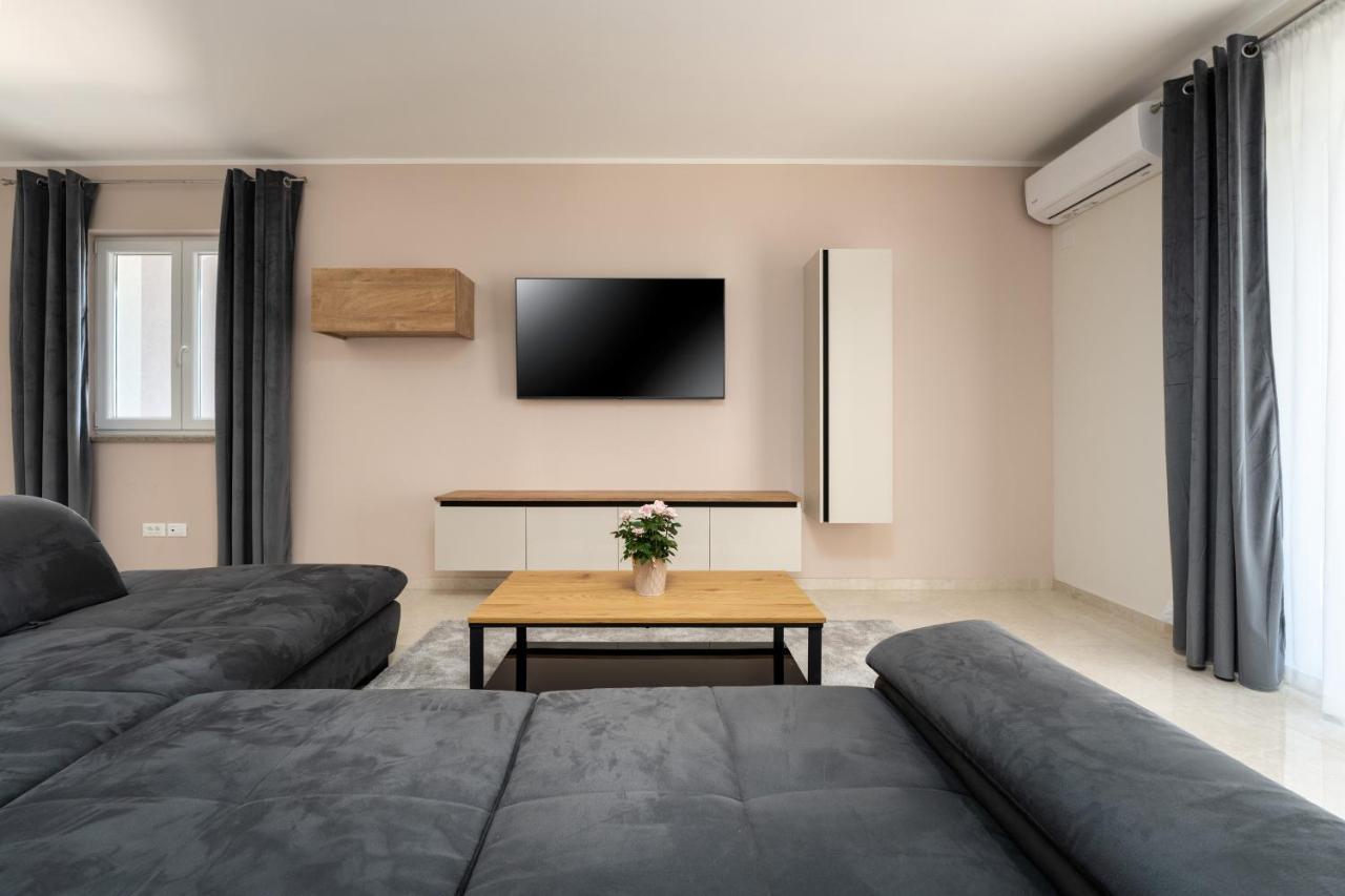 Holiday House Leana بازين المظهر الخارجي الصورة