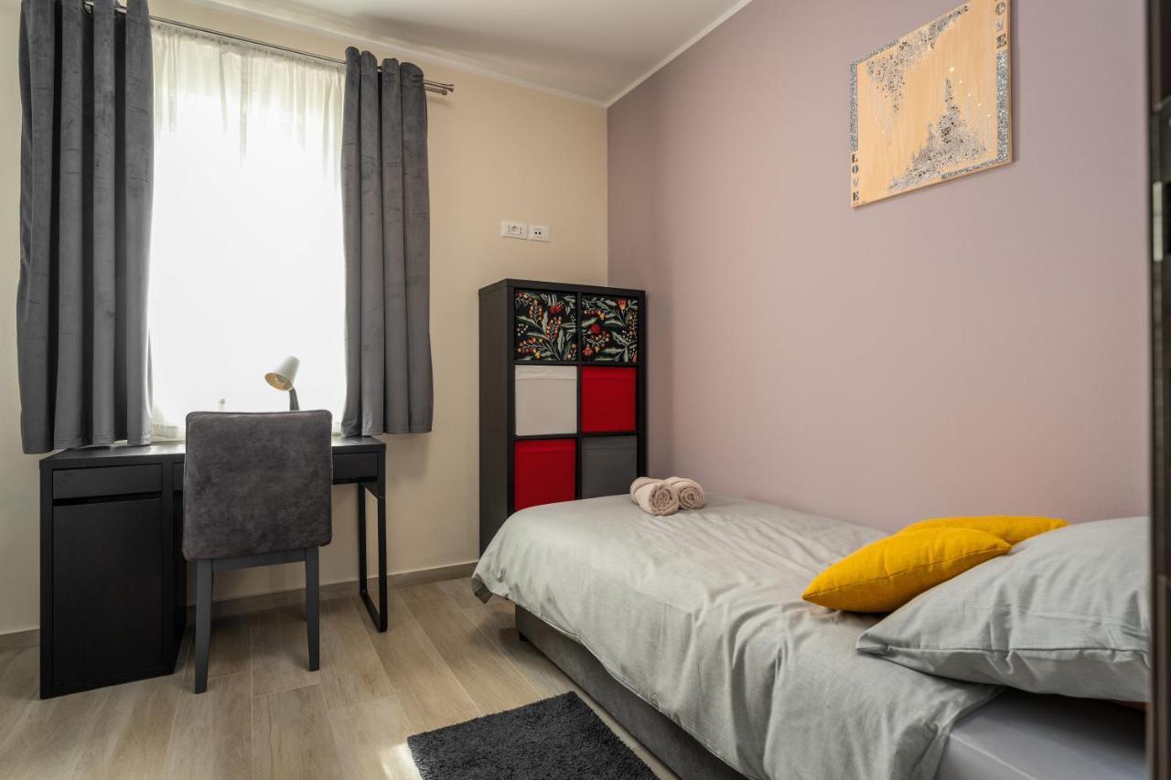 Holiday House Leana بازين المظهر الخارجي الصورة