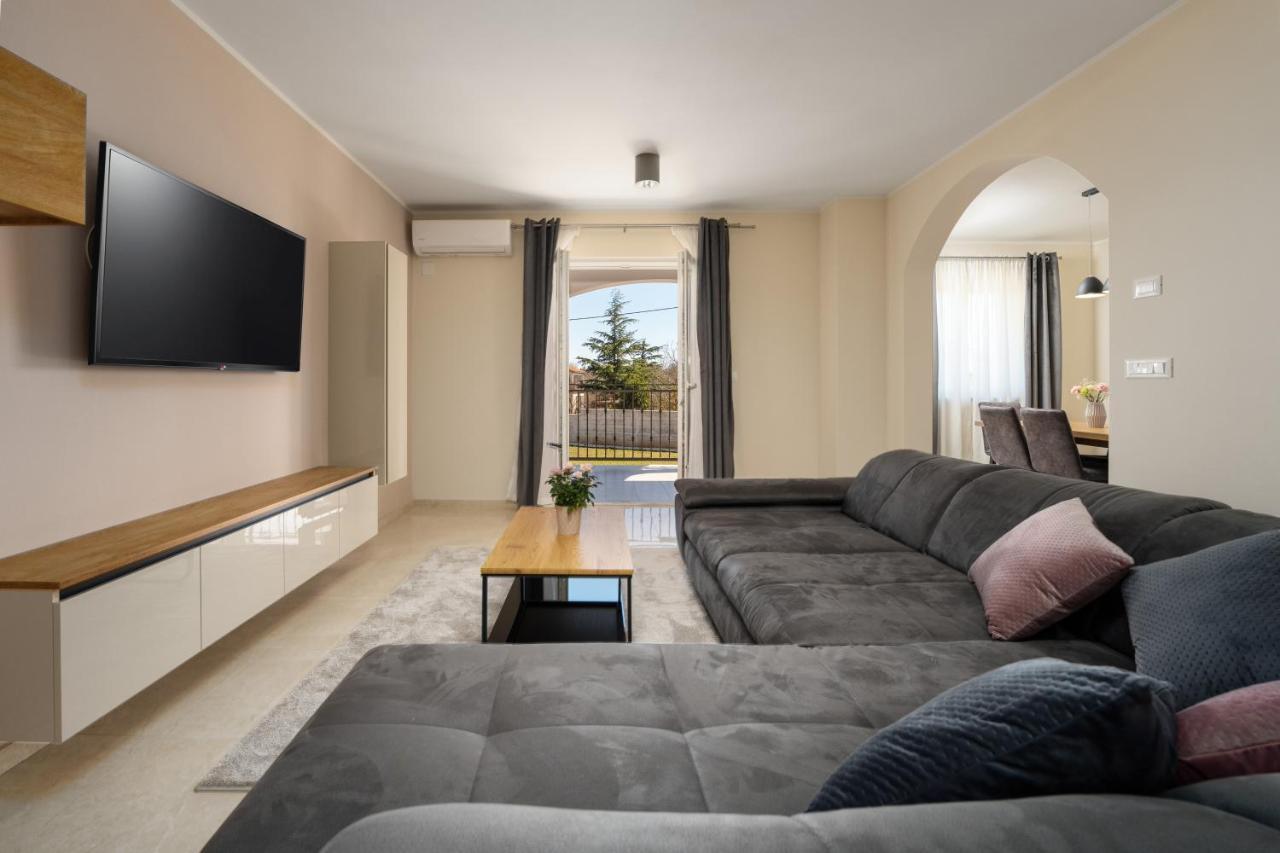 Holiday House Leana بازين المظهر الخارجي الصورة