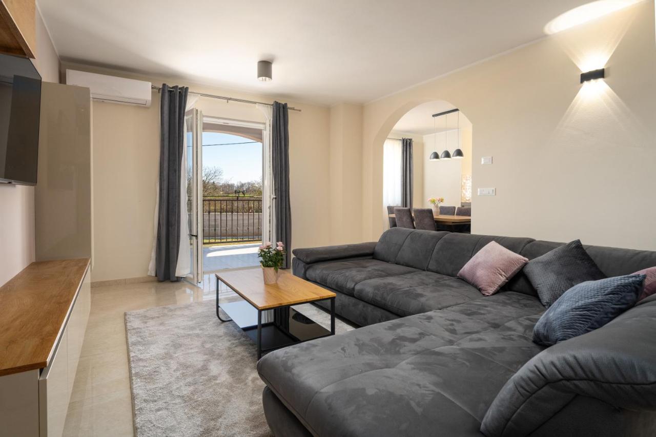 Holiday House Leana بازين المظهر الخارجي الصورة