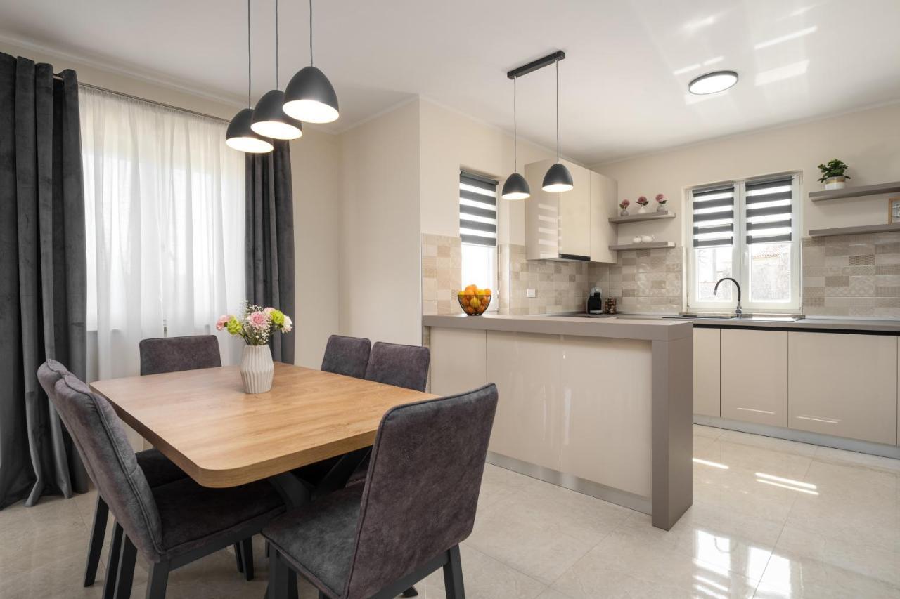 Holiday House Leana بازين المظهر الخارجي الصورة