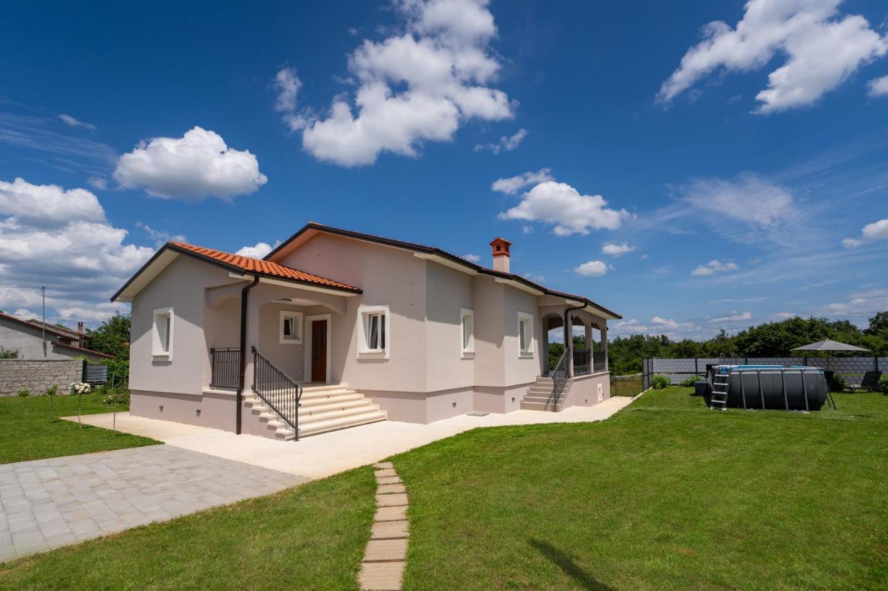 Holiday House Leana بازين المظهر الخارجي الصورة