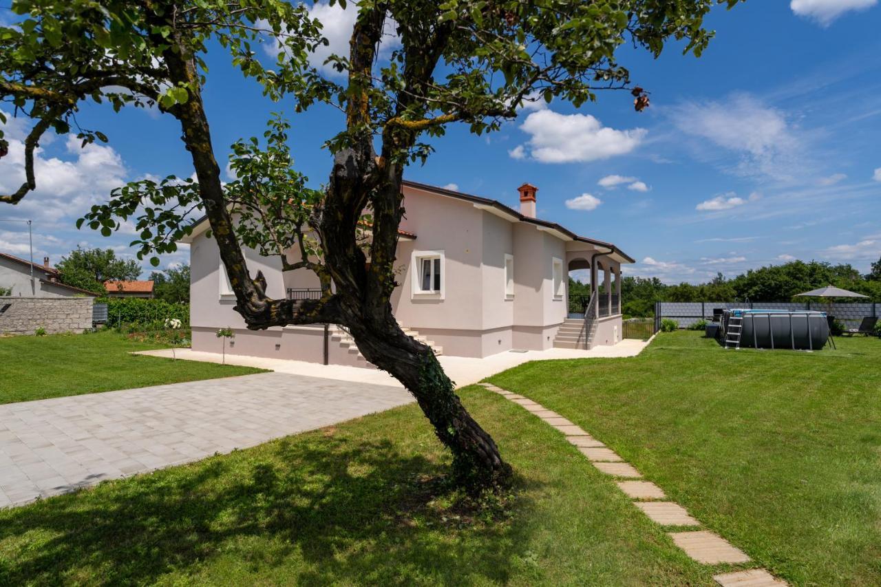 Holiday House Leana بازين المظهر الخارجي الصورة