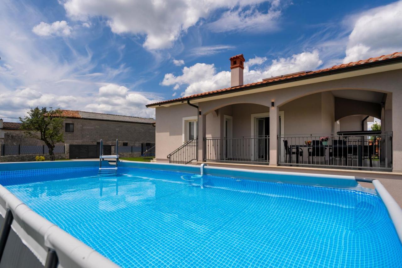 Holiday House Leana بازين المظهر الخارجي الصورة